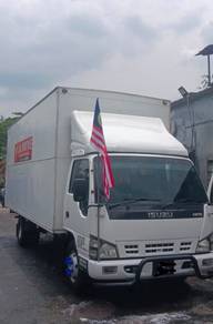 Isuzu 20ft box