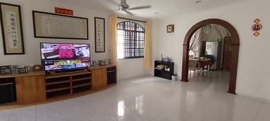 Beautiful 2 Stry Cluster Semi-D Good Condition @Tmn Sri Kluang