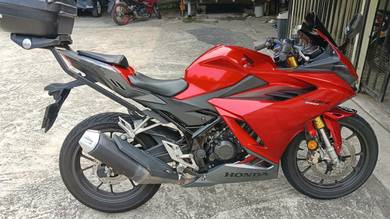 Honda CBR 150R untuk dijual