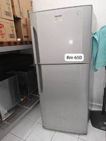 peti ais rumah 2 pintu hitachi