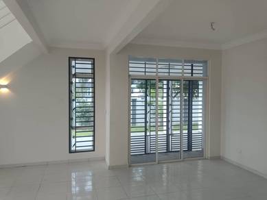 Banglo 1½ Tingkat Renovated | 6 Bilik | Freehold Non-Bumi | Taman Sena