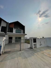 Corner Lot 2 Storey 💥Land 6110sqft💥 Freehold Alam Impian For Sale