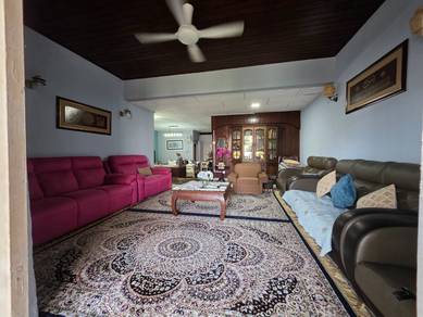 Freehold double storey Petaling Jaya Near LRT and Paradigm Mall