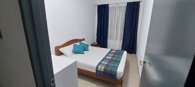 FEMALE ONLY,  Medium Room @ The Hipster Condo, Taman Desa