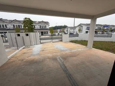 For Rent Near to Airport Corner Lot, M Senyumia Salak Tinggi Sepang