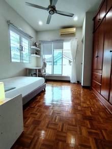Cheras BTHO Middle Room - Private Balcony Mini Park