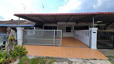 Kluang Taman Sri Kluang Single Storey For Sale ( Bumi Lot ) 