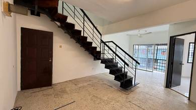 Kenari Court