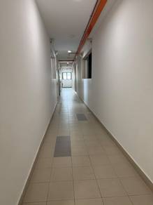 PREMIUM ROOM RENTAL 📍 ARENA 1📶 FREE WiFi 🚗 PARKING ✈️ NEAR KLIA