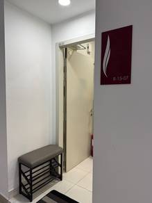 PREMIUM ROOM RENTAL 📍 ARENA 1📶 FREE WiFi 🚗 PARKING ✈️ NEAR KLIA