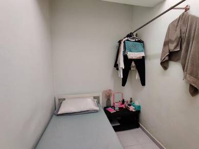 Furnished Small Bedroom @Condo, in front of bus stop, 3Km to LRT.