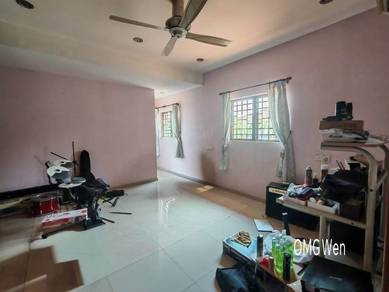 2-storey-Terraced-House-for-sale-Bandar-Botanic-Selangor