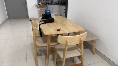 Meja Makan 6-seater
