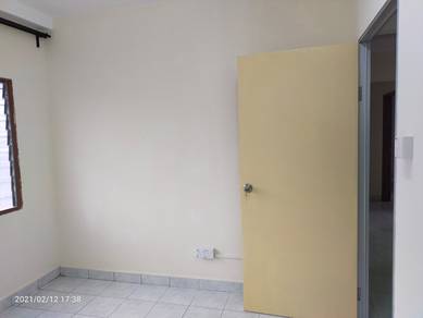 Non-sharing Room di Putra Permai Taman Equine