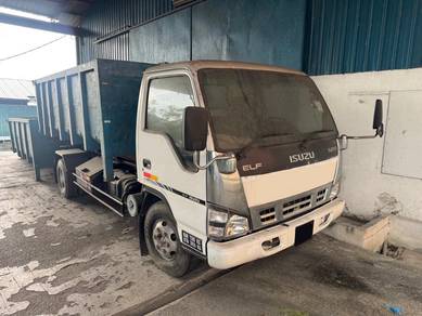 Isuzu NPR70 RORO Lorry