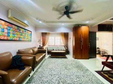 Terrace Ampang Hot Spot ‼️ Easy Highway Access and Renovated ‼️