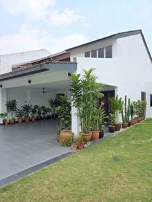 Spacious Land 2 Storey Corner House in SS17