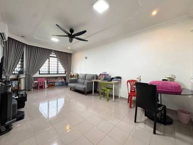 Permas Jaya Mon Bisca Apartment