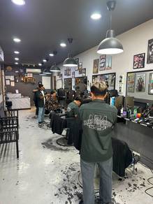 Barber lelaki