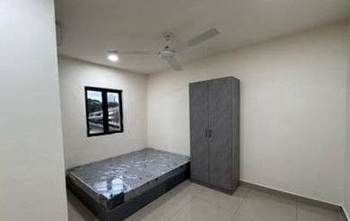 Room For Rent Tmn Serene JB Near CIQ JB Indian Tenant Welcome