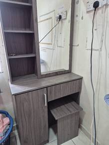 Meja solek 
