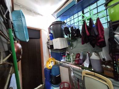 Medium Cost Flat Pkns Seksyen 18 Shah Alam Jalan kaki ke masjid unta