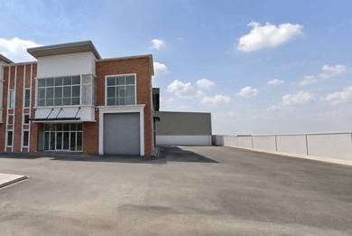 Rawang nice corner factory , freehold with 24 security guard