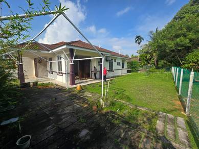UNIT HUJUNG🔥Semi detached corner lot🔥Tmn Pinggiran Tanjung, Mantin