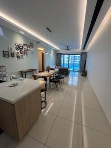 Queens Residences Q1 Seaview & Pool view Move In Condition FOR SALE