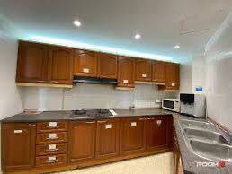 Female bistari Condo room for rent 2 Mins walk to PWTC LRT