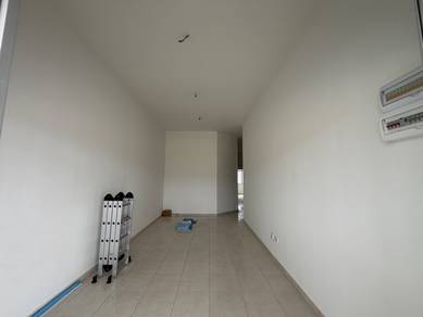Kluang @ Taman Parkland (New Hse for Rent with Kitchen Table Top)