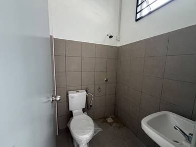 Kluang @ Taman Parkland (New Hse for Rent with Kitchen Table Top)
