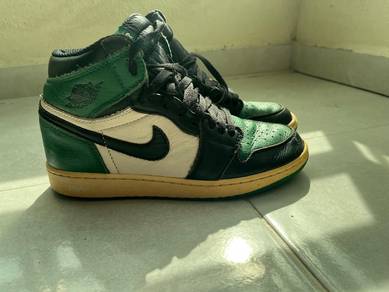 Nike Air Jordan 1 Retro High OG "Pine Green"