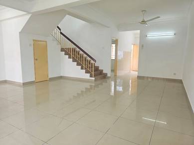 Double Storey House Basic Unit 22x70 Well Maintain Freehold 24h Guard