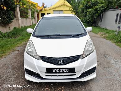 Honda JAZZ 1.5 GK 2013 AUTO
