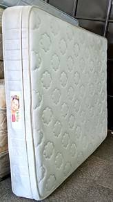 Queen Size Tebal 11inci Spring Mattress 