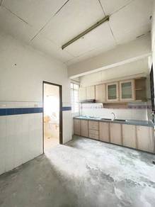 Neat 💥Move In Condition💥 Pangsapuri Seri Mawar Seri Putra Bangi Sale