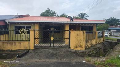 Single Storey Terrace House (CORNER)
