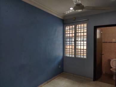 Double storey House For Sale In Taman Tasik Prima , Jln Puchong Utama