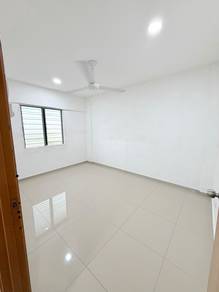 Flat Taman Batu Permai Jalan Ipoh. Near MRT. Well kept and clean.