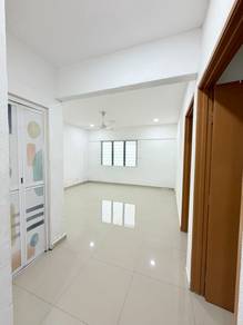 Flat Taman Batu Permai Jalan Ipoh. Near MRT. Well kept and clean.