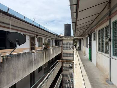 Ayer Leleh