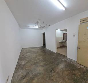 Freehold Setia Alam Pangsapuri Semarak Flat for sale near Restoran