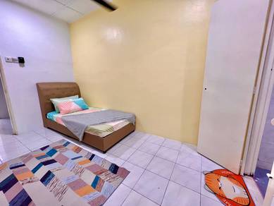Batu 9 Cheras Mix Gender Small Room Near NSK & Taman Suntex MRT
