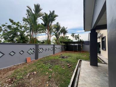 Setia Indah Corner Lot For Rent 1.5 Storey House