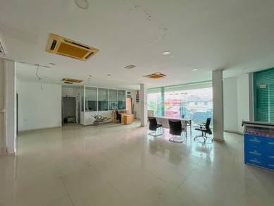 3 storey free standing shop
