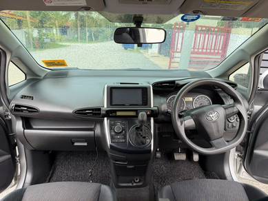 Toyota WISH 1.8 X HID SELECTION ZGE20G (A)