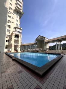 Puncak Athenaeum
