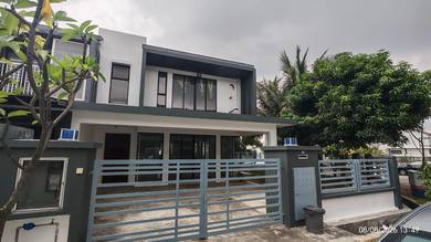 Corner lot Puchong Double Storey house for sale