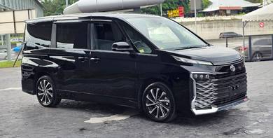 Toyota VOXY 2.0 S-Z 2024